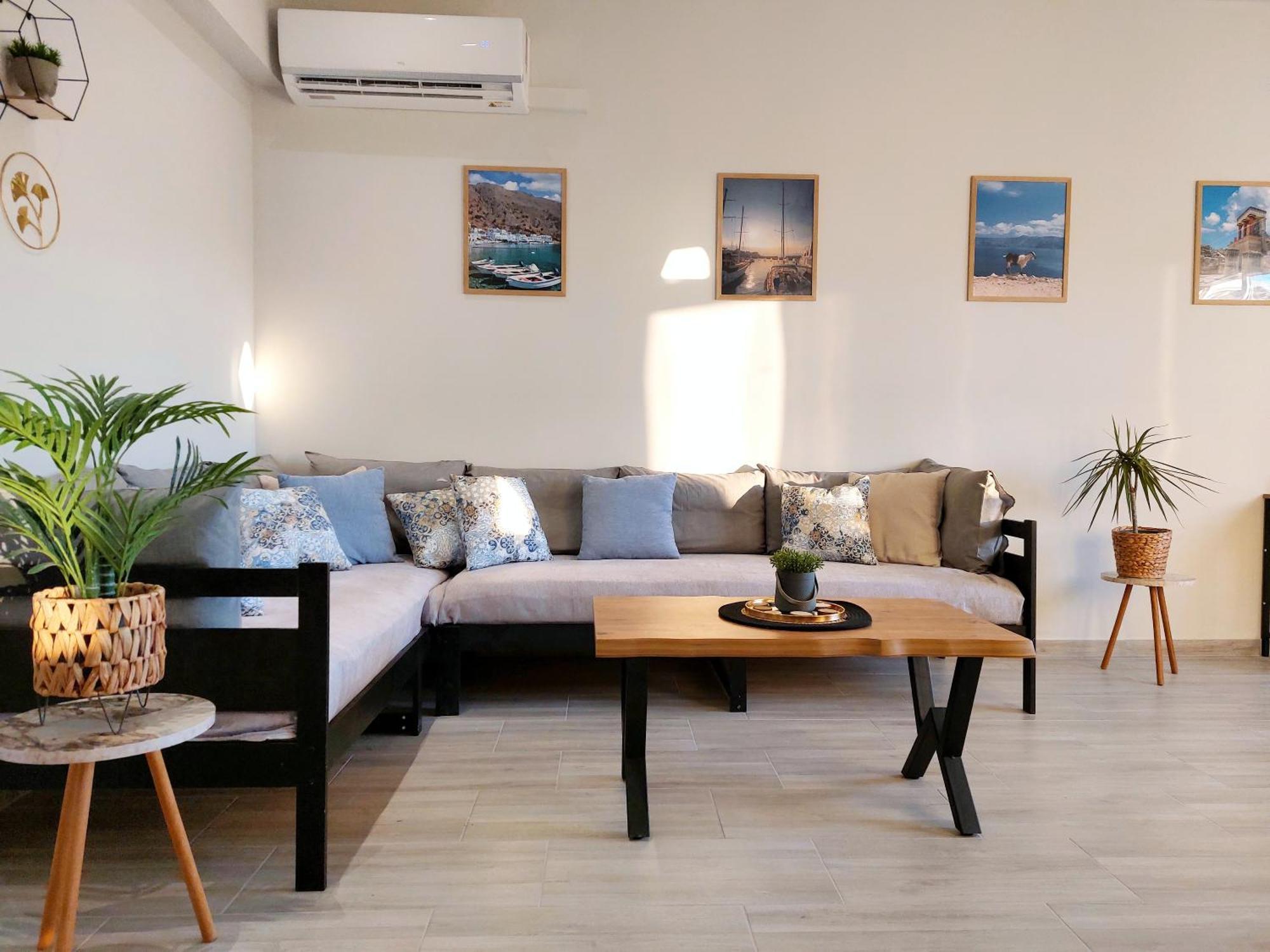 Holiday House Heraklion Deluxe ภายนอก รูปภาพ
