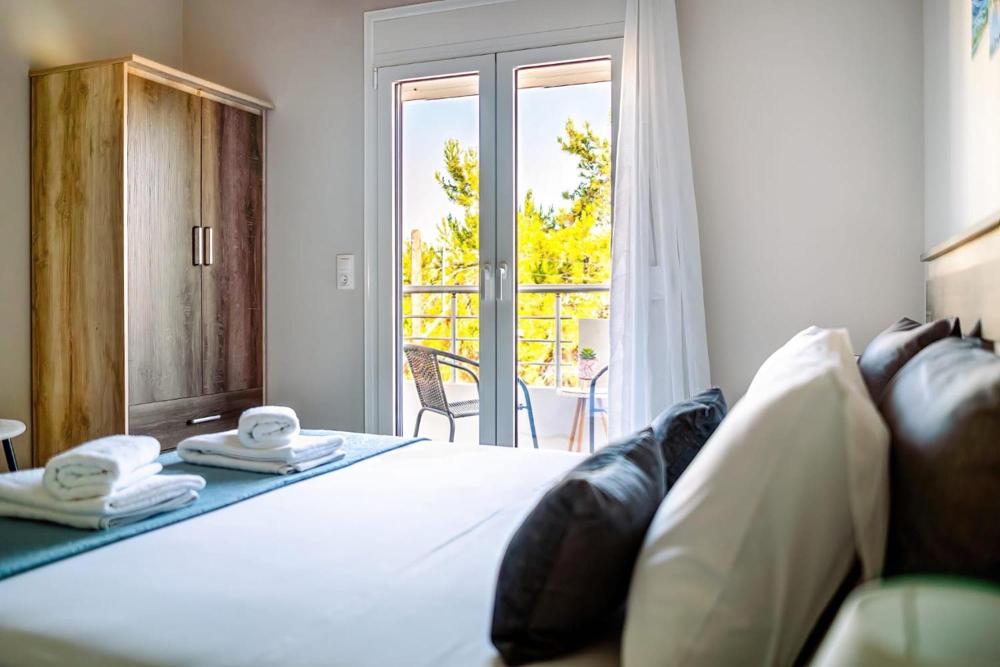 Holiday House Heraklion Deluxe ภายนอก รูปภาพ