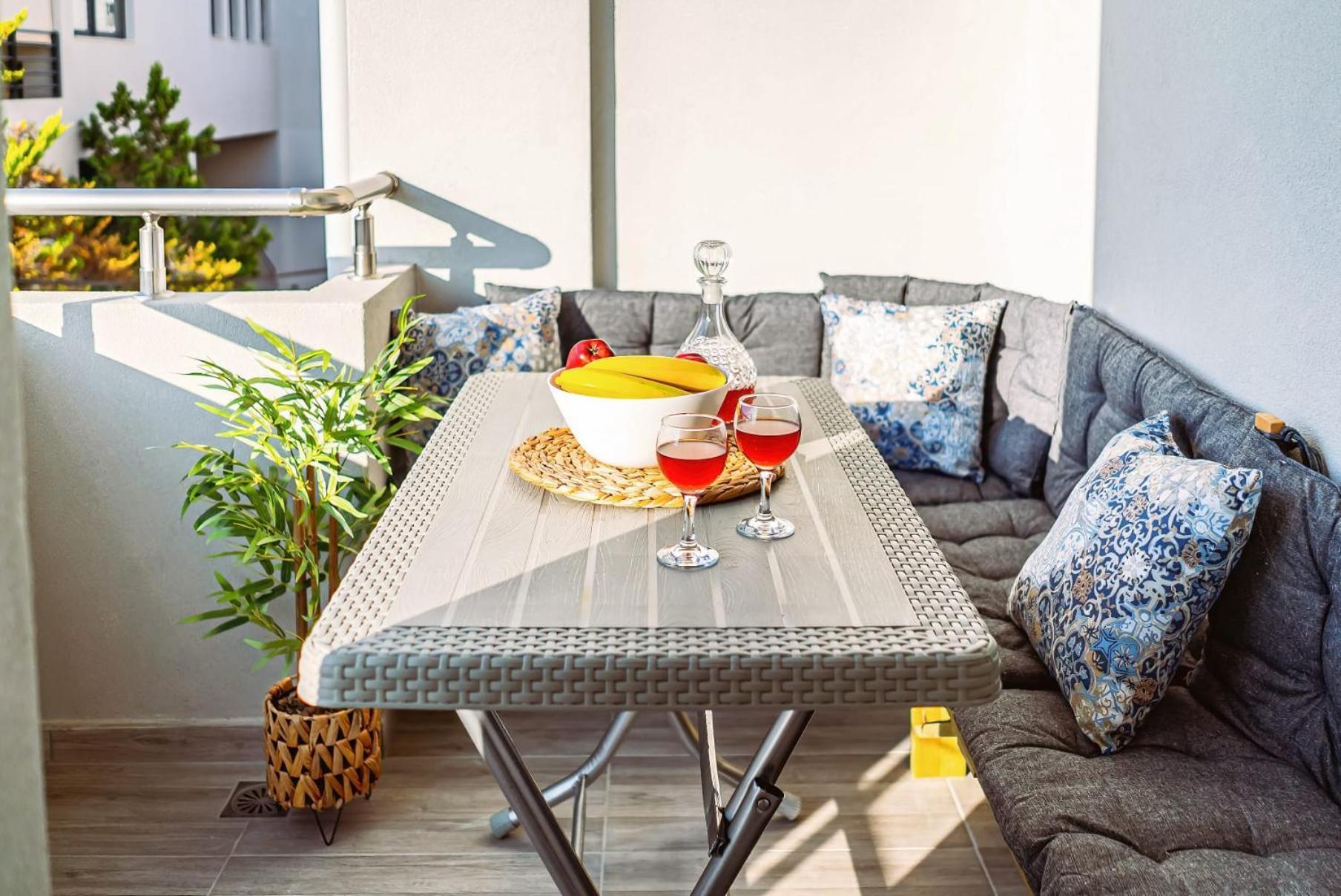 Holiday House Heraklion Deluxe ภายนอก รูปภาพ